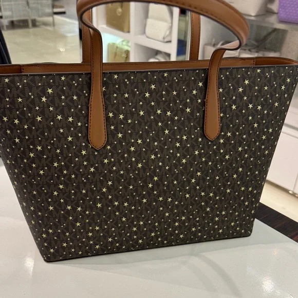 Michael Kors Arden Signature  Brown Star Tote - Picture 3 of 7